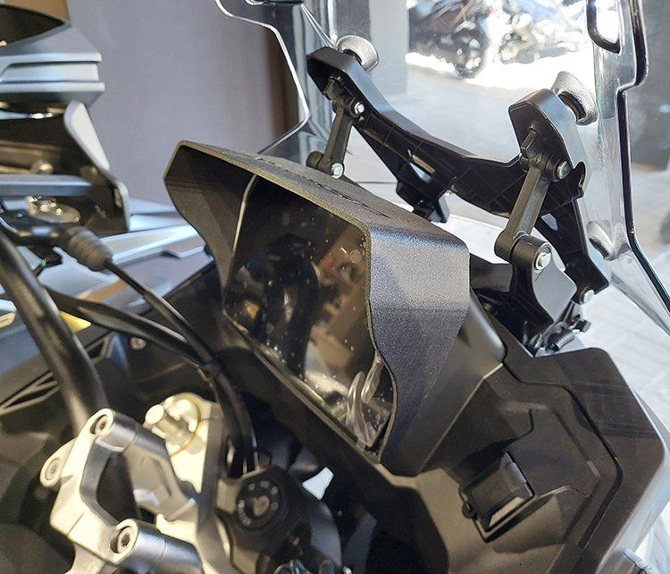 Dashboard cover with sunshade compatible with Voge 525 DSX 2022-2025