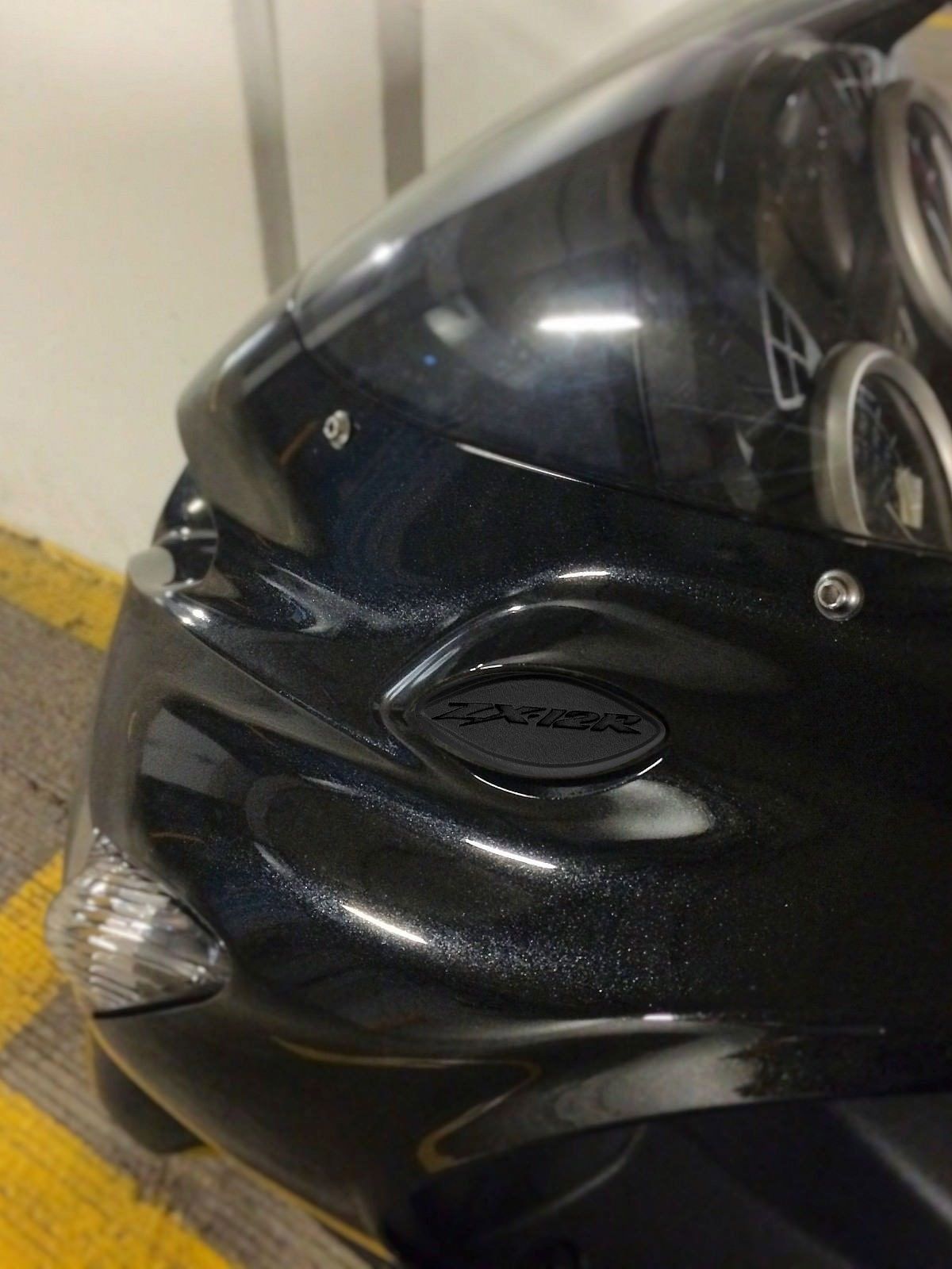 Mirror blanking plates compatible with Kawasaki ZX-12R 2000-2006