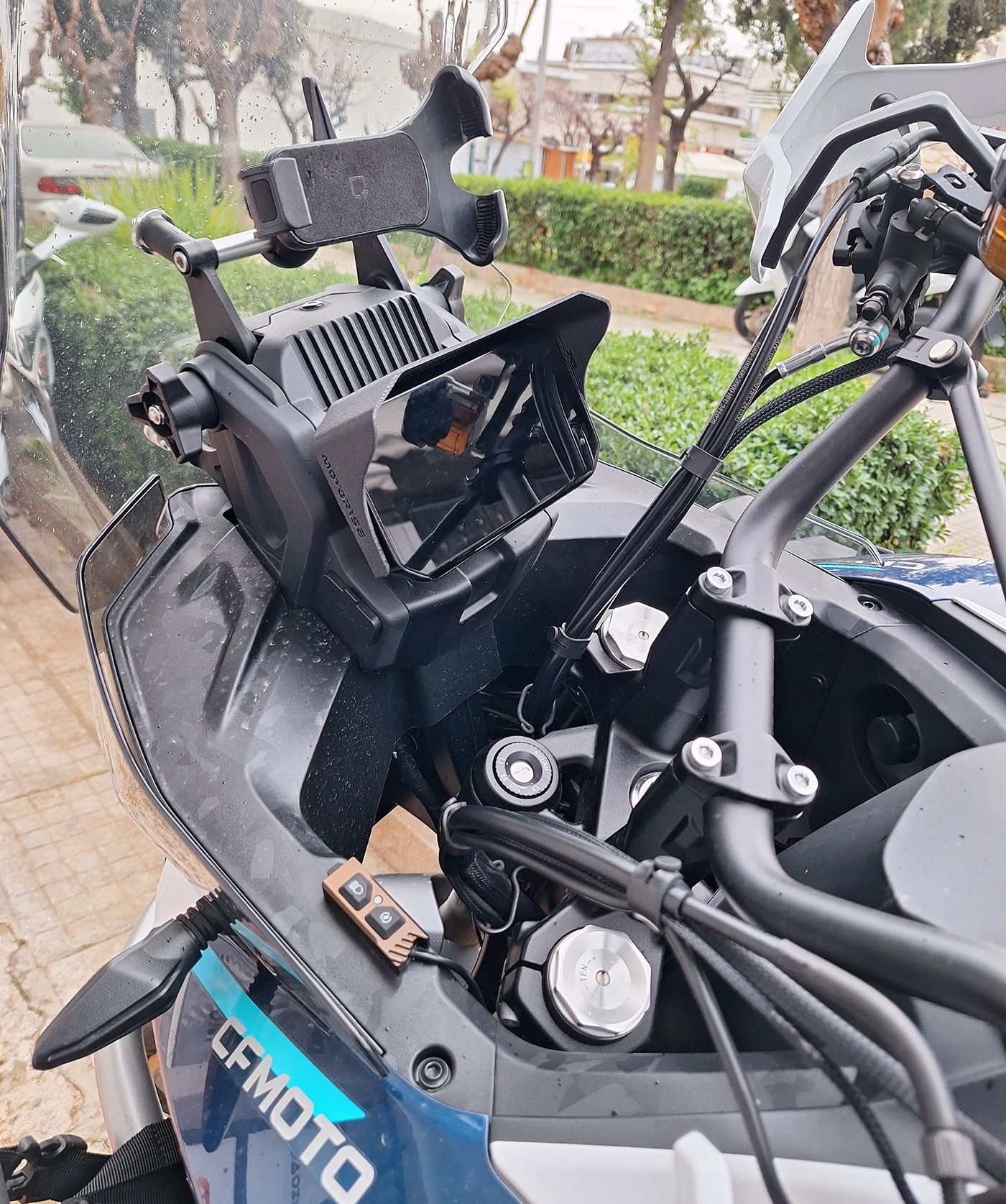 Dashboard cover with sunshade compatible with CF Moto 700MT 2025-2026