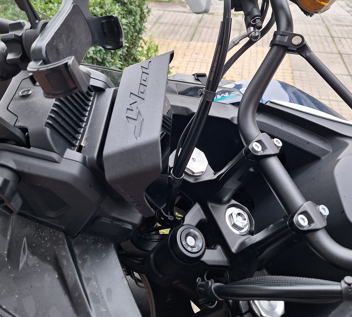 Dashboard cover with sunshade compatible with CF Moto 700MT 2025-2026