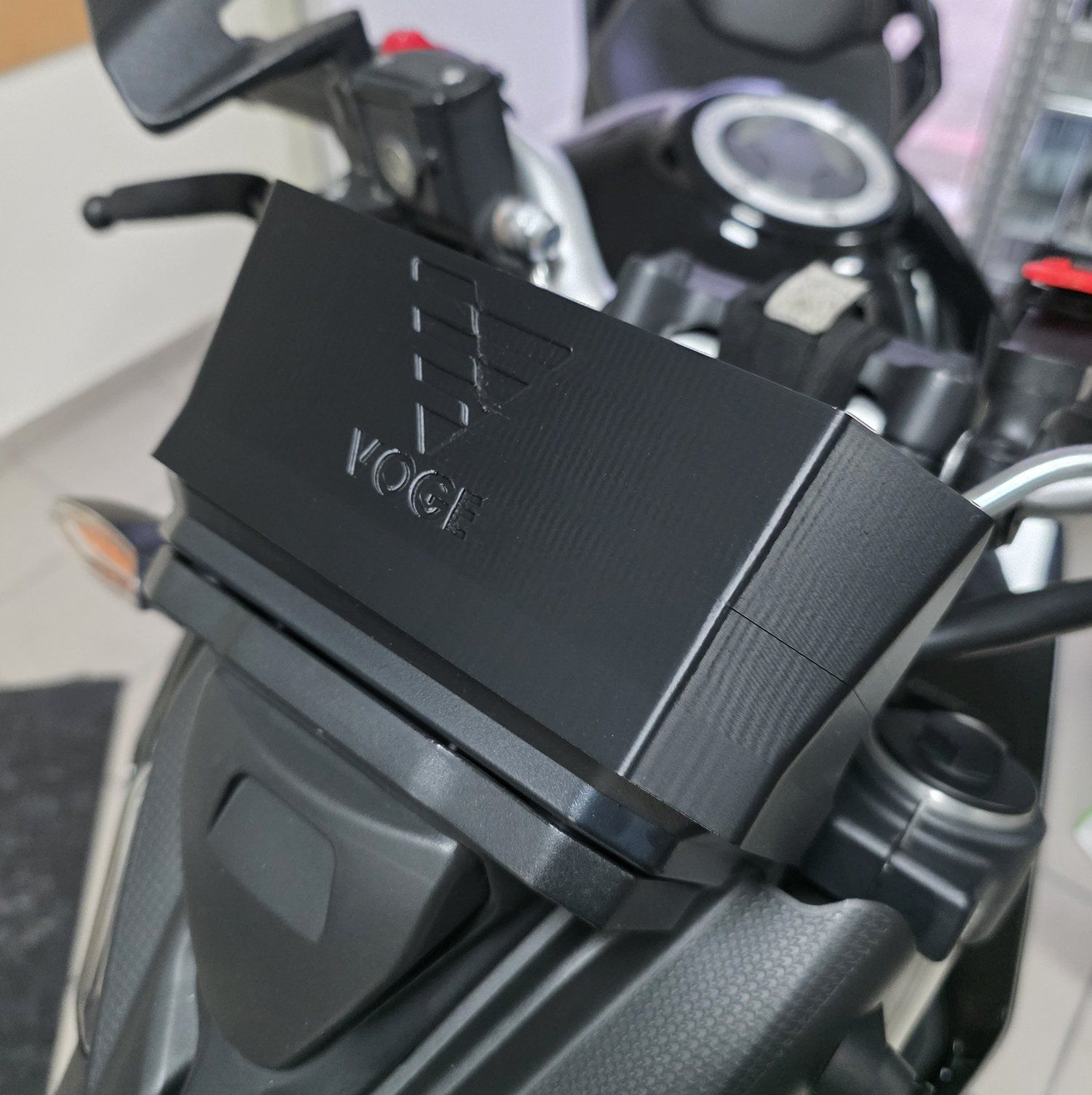 Dashboard cover with sunshade compatible with Voge R125 2023-2024