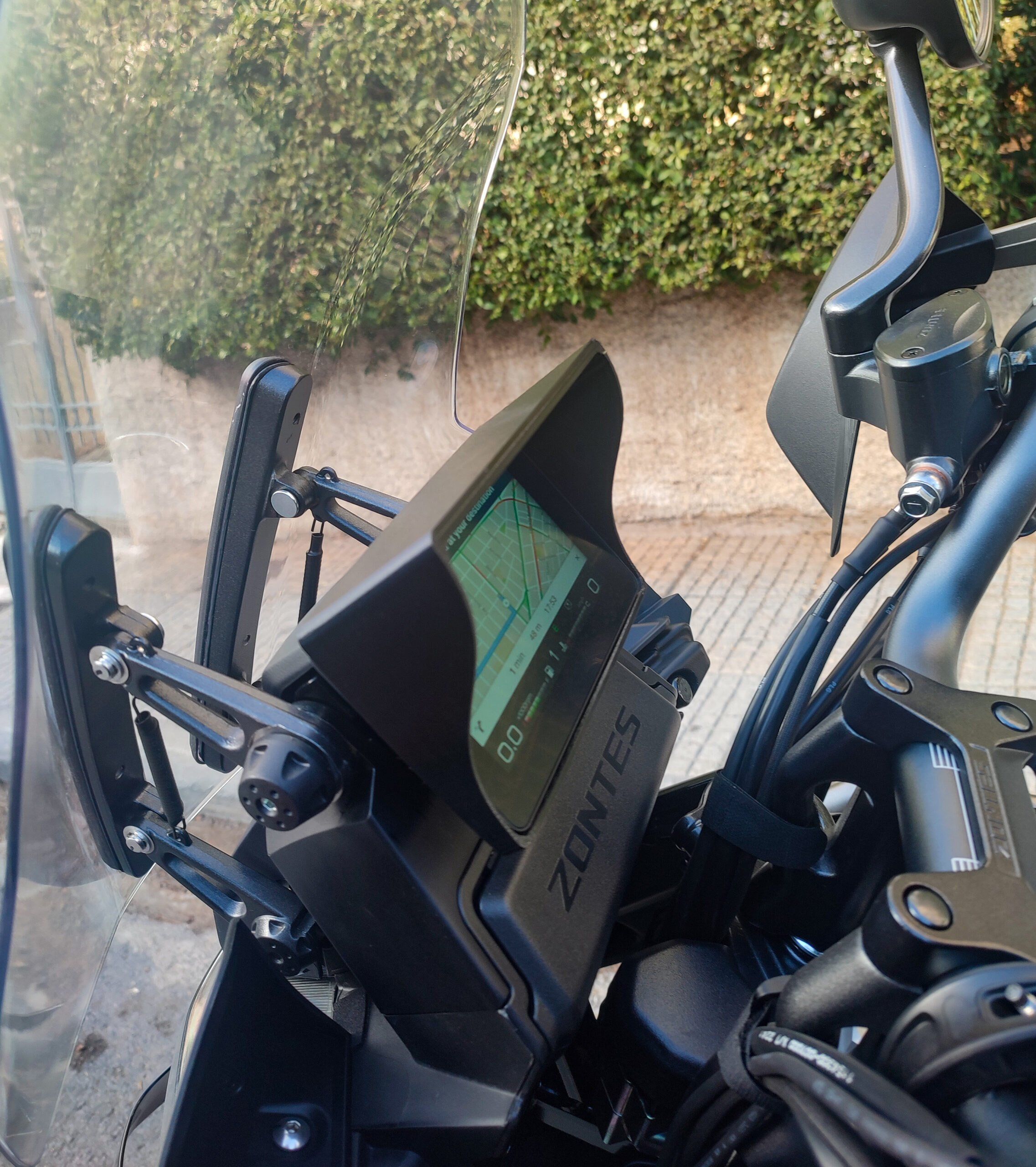 Dashboard cover with sunshade compatible with Zontes 350X / GK350 2022-2024 (only COLOR screen with BRIGHTNESS SENSOR)