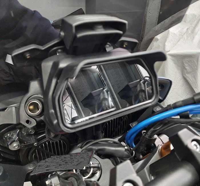 Dashboard cover with sunshade compatible with Yamaha Tracer 900GT 2018-2020