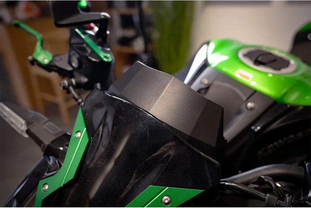 Dashboard cover with sunshade compatible with Kawasaki Z900 2020-2024