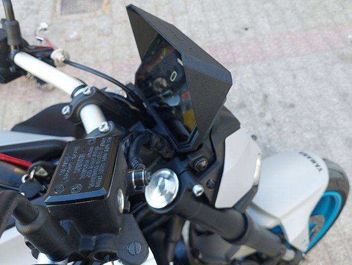 Dashboard cover with sunshade compatible with Yamaha MT-07 2025-