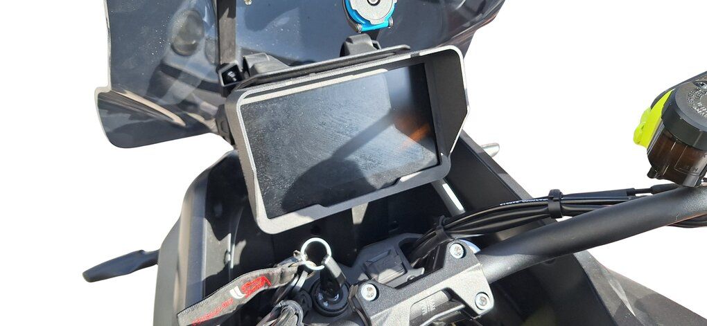 Dashboard cover with sunshade compatible with QJ Motor SVT 650X 2023-2025